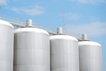 貯蔵タンク