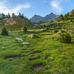 Fototapeta na wymiar Hiking in Parc Nacional d'Aigüestortes i Estany de Sant Maurici