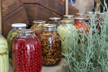 Jar and bowl of food