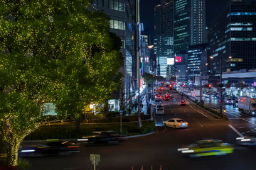 大阪梅田の夜景・梅田新道交差点　国道1号線の終点・国道2号線の起点