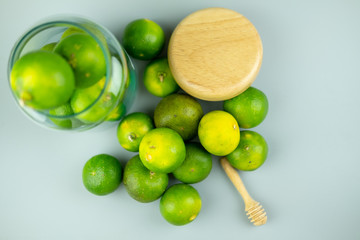 Close up of the green lime.