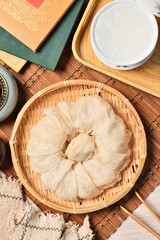 Raw Bird's nest on bambo basket        
