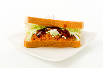 むね肉のチキンカツサンド
