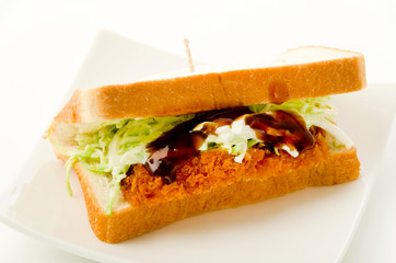 むね肉のチキンカツサンド