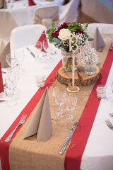Déco de mariage thème Bordeaux
