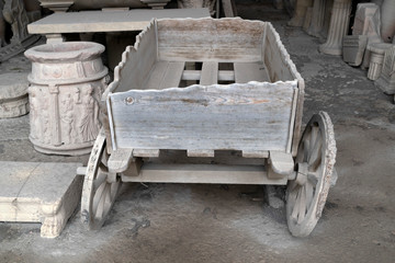 pompei ruins chariot