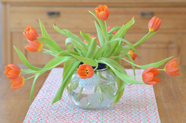 Wundersch&ouml;ner Tulpenstrauss in einer Vase