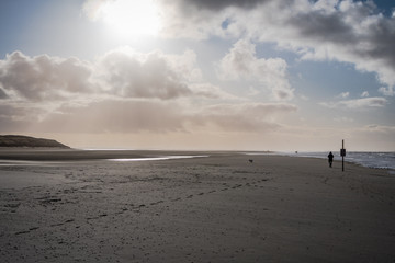 Naklejka premium abendlicher Strandsparziergang