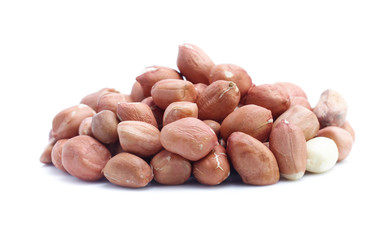 Obraz premium peanuts isolated on white background
