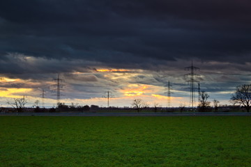 Sonnenuntergang, Bewoelkt, Landschaft, Strommasten