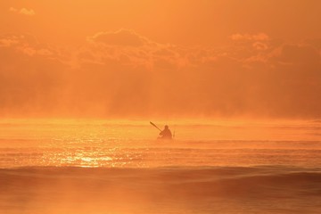 南伊豆　毛嵐が発生した弓ヶ浜の朝日