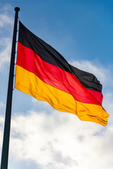 Deutschland deutsche Flagge Gegenlicht Sonne Fahne Nation schwarz rot gold Farben Reichstag Berlin Bundestag Germany Flag Bundesrepublik Hoheitszeichen Staatssymbol Trikolore Banner Symbol 1949
