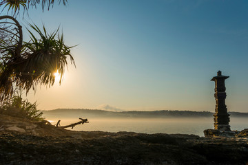 Sonnenaufgang auf Nusa Lembongan bei Bali, Indonesien
