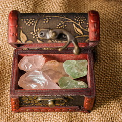 Fluorite and quartz in the chest