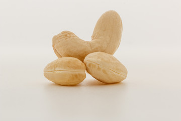 Obraz premium Cashew nut raw on a white background,close up