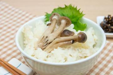 しめじご飯