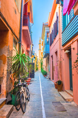 Obraz na płótnie Canvas Narrow street in the old town of Rethymno, Crete, Greece.