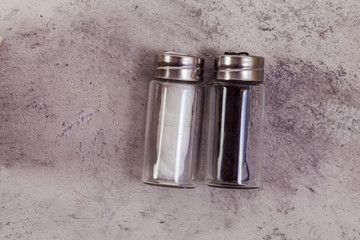 Two kind of teth silk floss, black and white. Zero waste self-care products