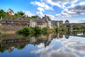 Fototapeta na wymiar The Dordogne River Floating through Argentat, France