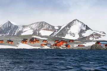 Gordijnen Esperanza-basis op Antarctica © David Katz