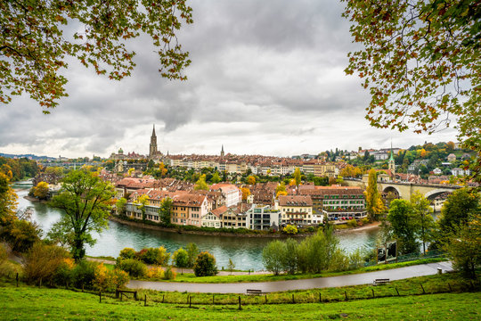 Aare River with Munster Cathedral and city centre in background, Bern, Canton Bern