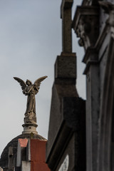 statue of jesus christ on cross