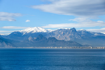 Fototapeta na wymiar Antalya sea and mountain views, sea in Turkey