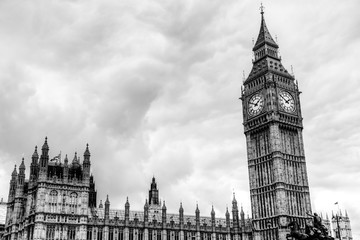 Fototapeta na wymiar Big Ben and Westminster Palace in London