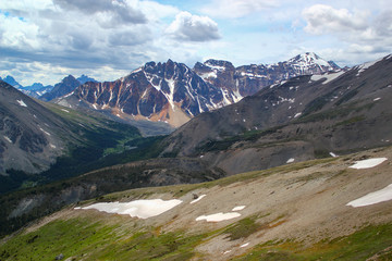 Fototapeta premium Beautiful mountain landscape in Jasper Alberta / Whistler Mountain