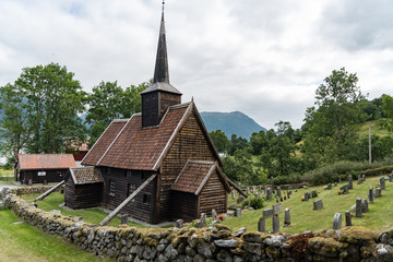 Fototapeta na wymiar Stabkirche in Rødven, Norwegen