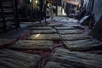 The noodle industry of mie lethek still uses traditional processing method