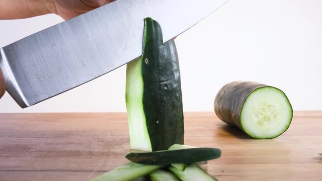 cucumber peeling and cutting in timelapse