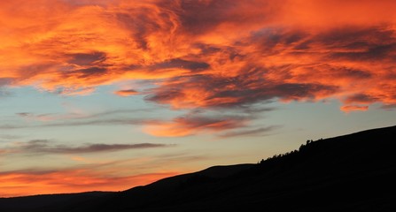Fototapeta na wymiar Sunset at Yellowstone National Park