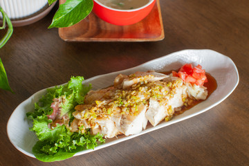 鶏胸肉の香味ソースかけ料理