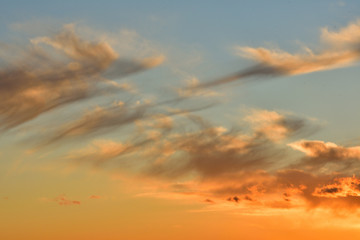 夕焼けのすじ雲