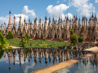 Obraz premium kakku pagodas