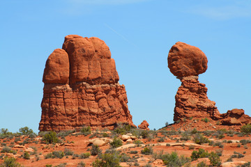 Balanced Rock (UT 01975)