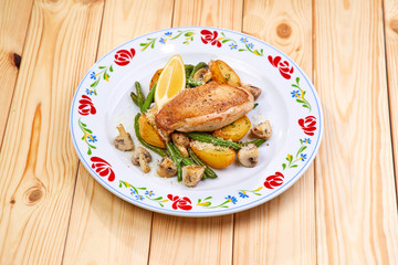 chicken breast with roasted potatoes