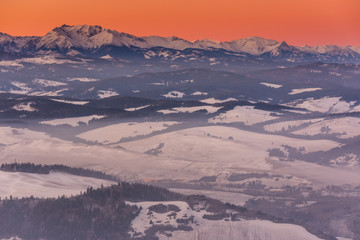 Pieniny Mountains winter view from Trzy Korony Peak, Poland © PawelUchorczak
