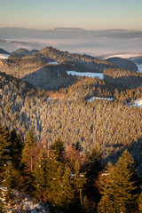 Pieniny Mountains winter view from Trzy Korony Peak, Poland © PawelUchorczak