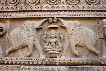 Carved design on the outer walls of Shiva temple. Ahilyabai Holkar fort, Maheswar, Khargone, Madhya...