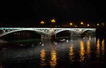 Fototapeta na wymiar Puente de Isabel II