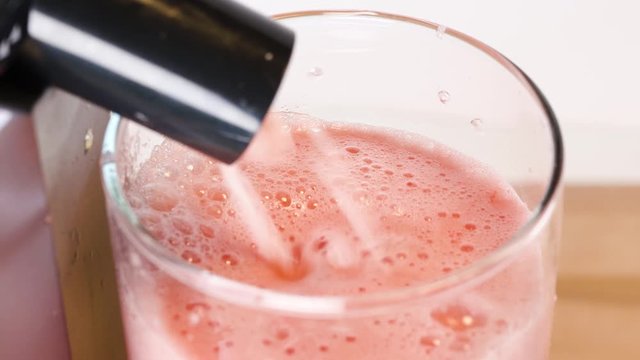 Closeup grapefruit juicing foam