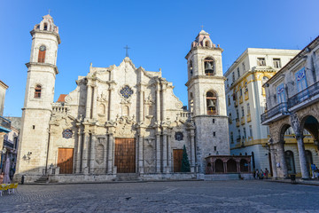 Fototapeta na wymiar Facade of Cathedral of Havana in the early morning without tourists, Cuba