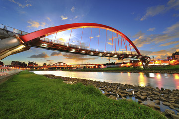 Fototapeta na wymiar Low angle shot of Rainbow Bridge in Songshan district