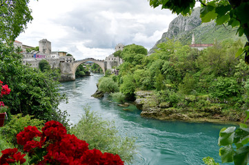Fototapeta na wymiar view of the bridge in mostar