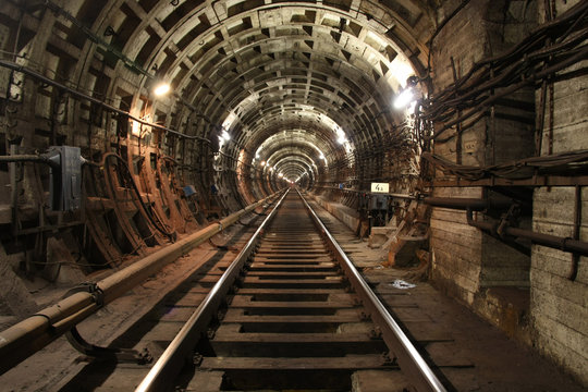 Moscow metro tunnel © Aleksandr