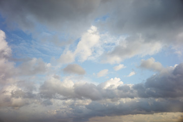 Fototapeta na wymiar Blue and cloudy sky background