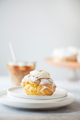Custard cakes with cream