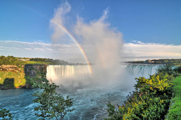 Fototapeta Niagara – wodospad na rzece Niagara, na granicy Kanady, prowincja Ontario i USA, stan Nowy Jork.  obraz